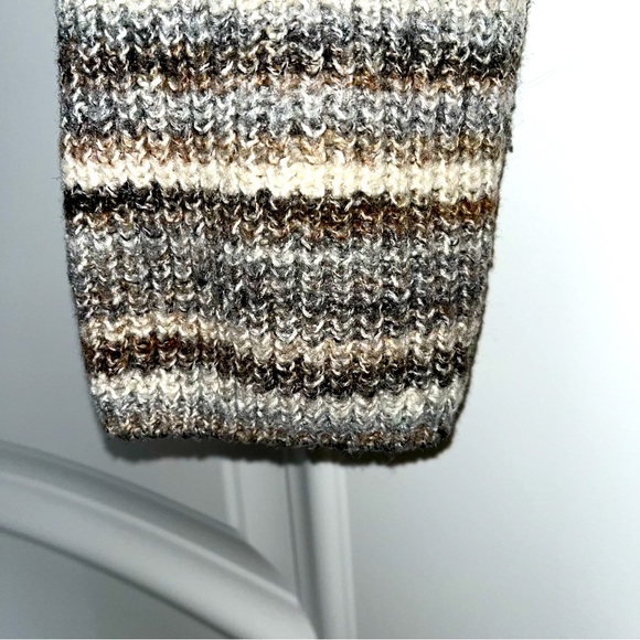 Garage Cropped Oversized Sweater (Size S) - Picture 2 of 2